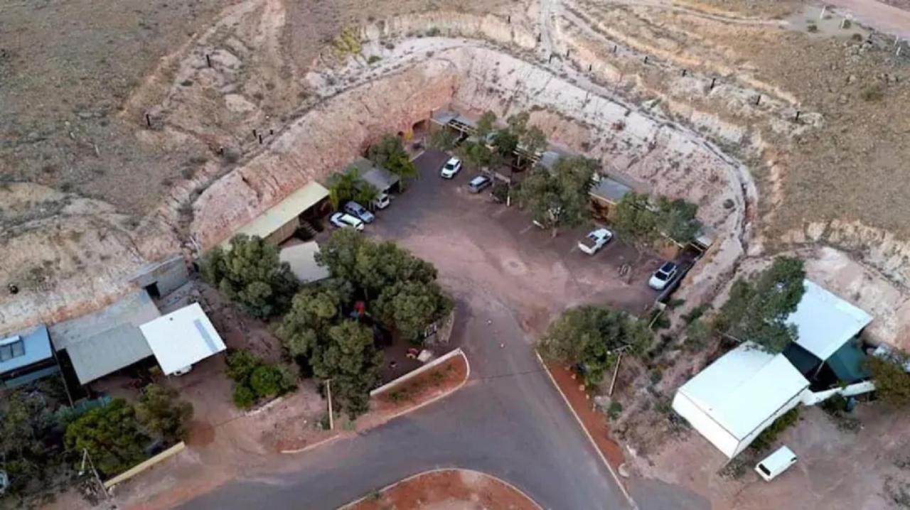 Desert View Apartments Coober Pedy Buitenkant foto