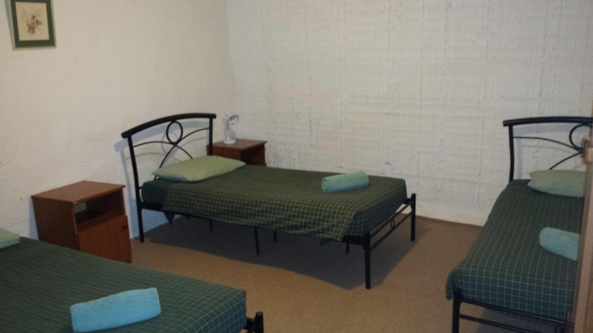 Desert View Apartments Coober Pedy Buitenkant foto
